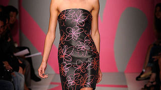 DKNY – Proljeće 2010. (foto: www.coutorture.com)