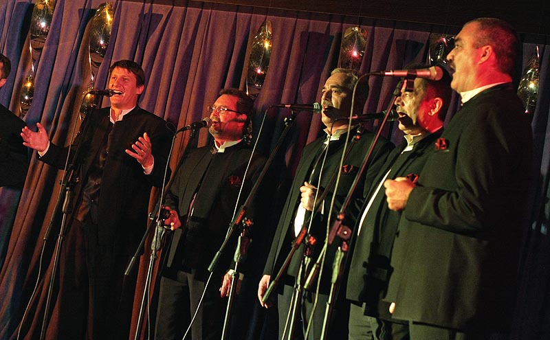 Božićni koncert Klape Intrade i Tomislava Bralića u Arsenalu (foto:Marin Gospić)