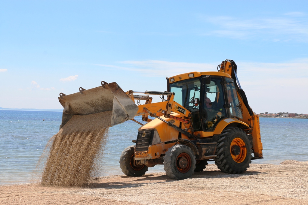 Vir: Radovi na postavljanju javne rasvjete i asfaltiranju prometnica Vir: Radovi na postavljanju javne rasvjete i asfaltiranju prometnica