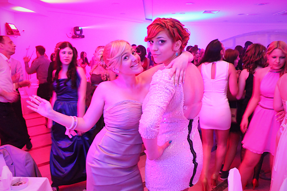 Maturalna večer Ekonomske škole (foto:Saša Čuka) Maturalna večer Ekonomske škole (foto:Saša Čuka)