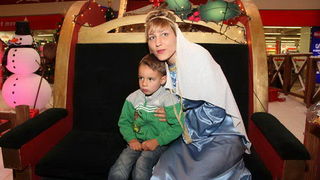 Sv. Luce razveselila mališane u Supernova centru, Foto: Iva Perinčić Sv. Luce razveselila mališane u Supernova centru, Foto: Iva Perinčić