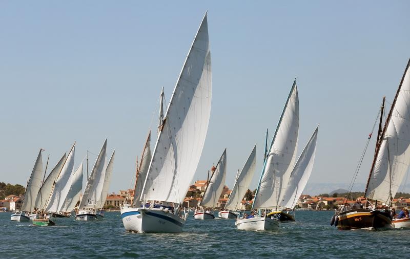 Betina: Regata na latinsko idro “Za dušu i tilo”. Photo: Duško Jaramaz/PIXSELL