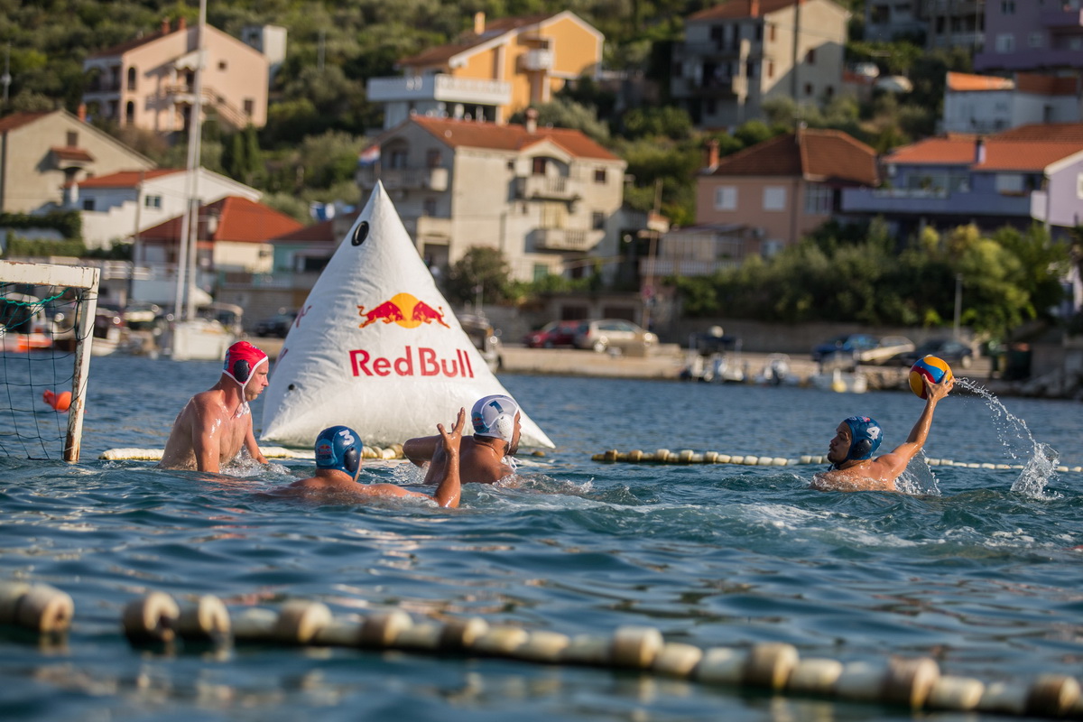 Red Bull Sidrun: Ekipa Kolpomorto proslavila pobjedu u Kalima Red Bull Sidrun: Ekipa Kolpomorto proslavila pobjedu u Kalima