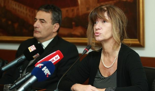 Gradsko poglavarstvo, Trg S. Radica 1, Zagreb – Konferencija za javnost u povodu epidemije gripe odrzao je Stozer zdravstva Grada Zagreba u suradnji sa Zavodom za javno zdravstvo dr. Andrija Stampar i Klinikom za infektivne bolesti dr. Fran Mihaljevic. Pr