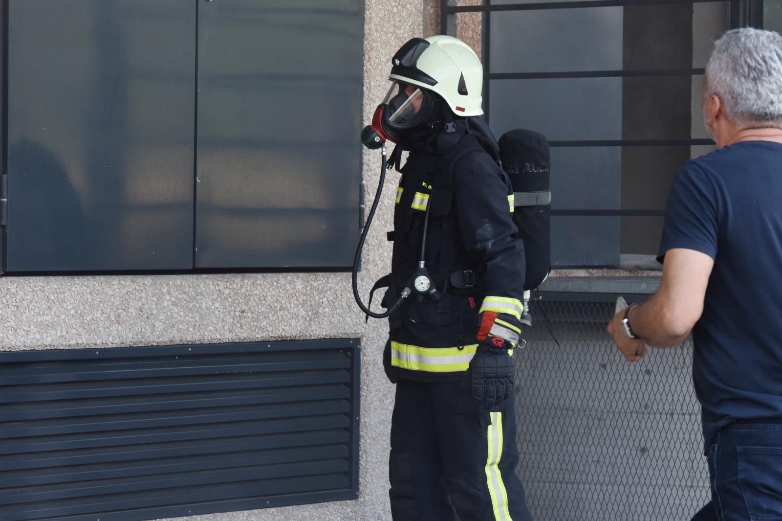 U trgovačkom centru Dalmare u Šibeniku izbila dva požara