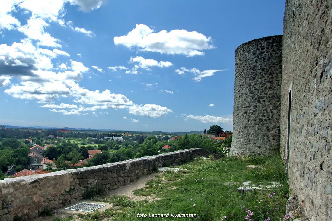 Benkovac – kaštel Benković, foto: Leonard Kvarantan Benkovac – kaštel Benković, foto: Leonard Kvarantan