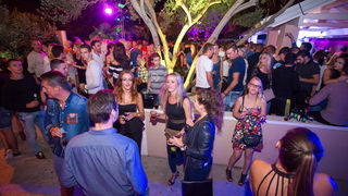 Zatvaranje sezone u virskom cafe & coctail baru Vagabundo. Foto: Iva Perinčić