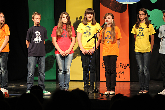 Image 888157 (auto) Image 888157 (auto)