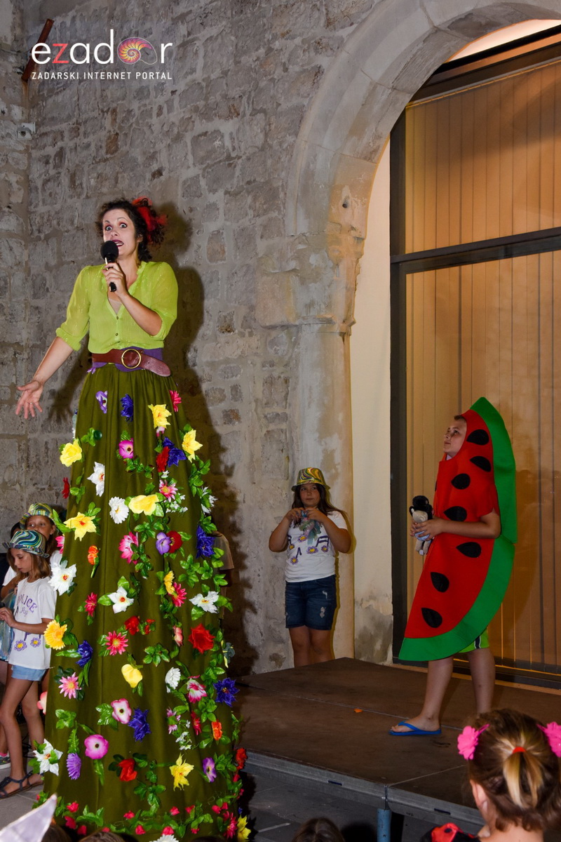 Dječjim karnevalskim danom započeo 59. Paški ljetni karneval