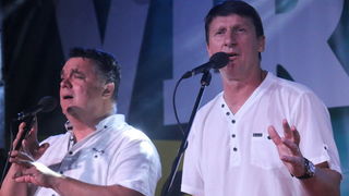 Virsko ljeto 2016: Tomislav Bralić i klapa Intrade oduševili 12 tisuća obožavatelja na virskoj rivi Virsko ljeto 2016: Tomislav Bralić i klapa Intrade oduševili 12 tisuća obožavatelja na virskoj rivi