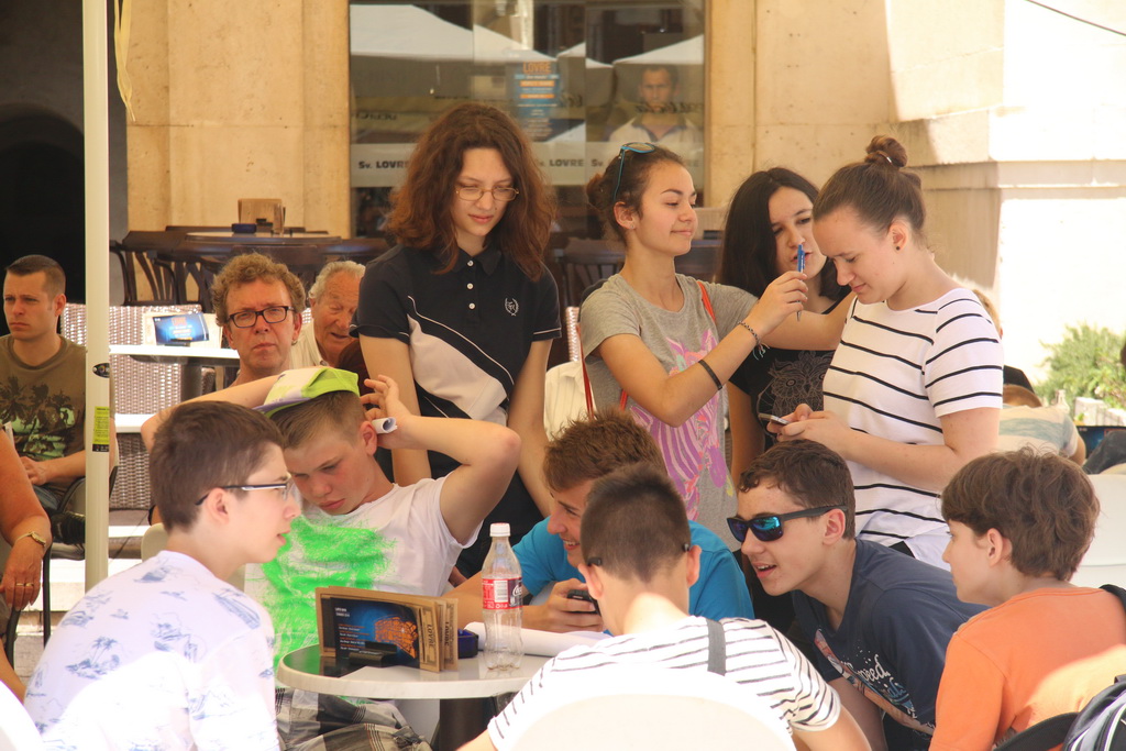 OŠ Zadarski otoci, učenici na Narodnom trgu