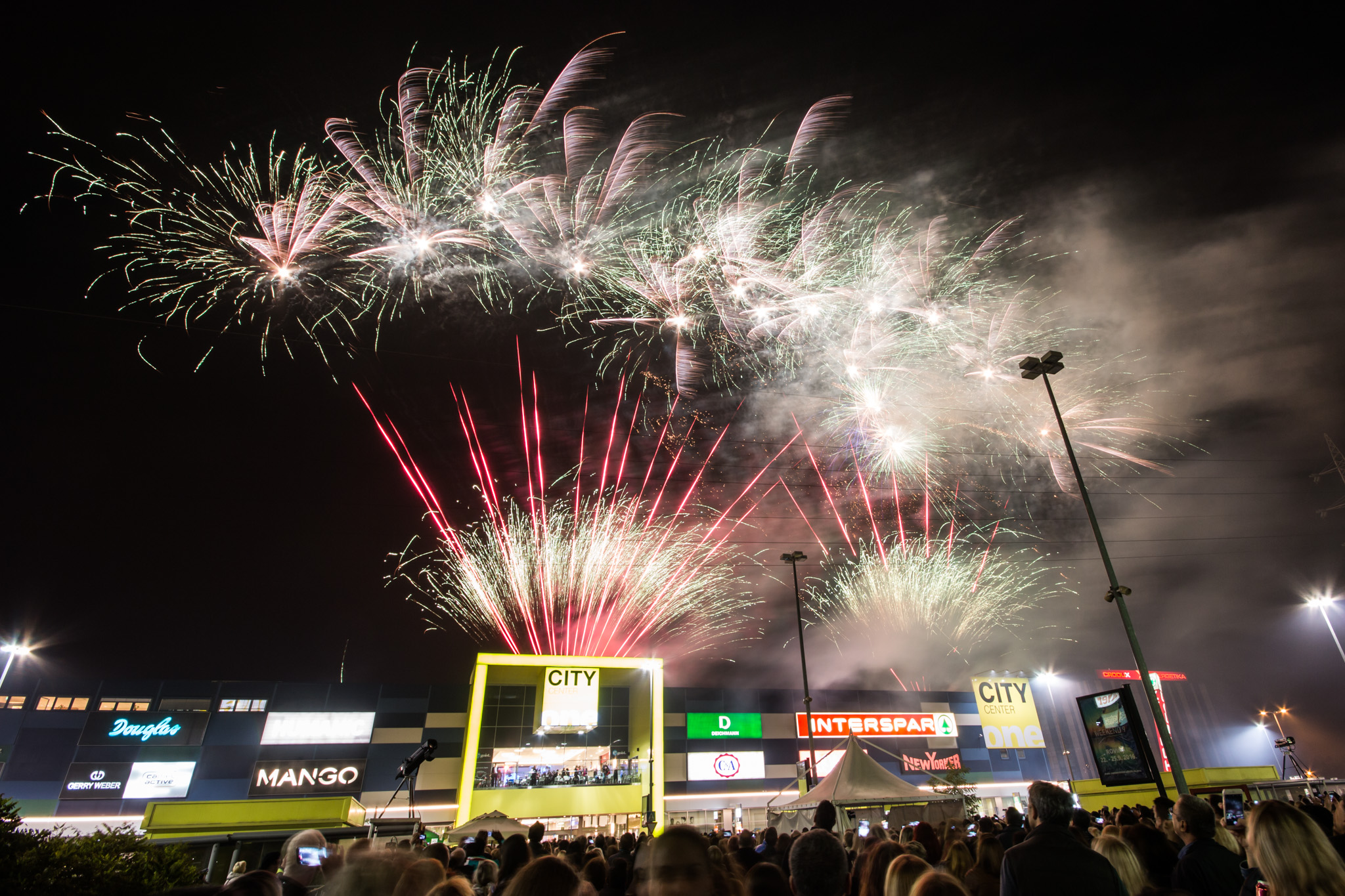 Čolić i Joksimović zapalili City Center one u Zagrebu i Splitu Čolić i Joksimović zapalili City Center one u Zagrebu i Splitu