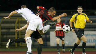 Cakovec, 200809.
Na gradskom stadionu Cakovec igra se prvenstvena utakmica T-com Prve HNL izmedju NK Medjimurje i NK Zadar.
Na fotografiji: U bijelom Erdzan Beciri iz Zadra.
Foto: Andrej Svoger / Cropix