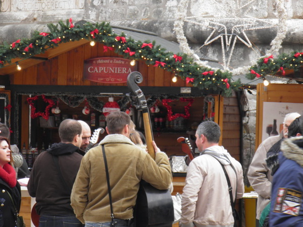 OLYMPUS DIGITAL CAMERA OLYMPUS DIGITAL CAMERA