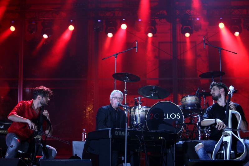 Zagreb Classic: Rođendanski koncert 2Cellos, Zucchera i Olivera na Tomislavcu. Photo: Anto Magzan/PIXSELL Zagreb Classic: Rođendanski koncert 2Cellos, Zucchera i Olivera na Tomislavcu. Photo: Anto Magzan/PIXSELL