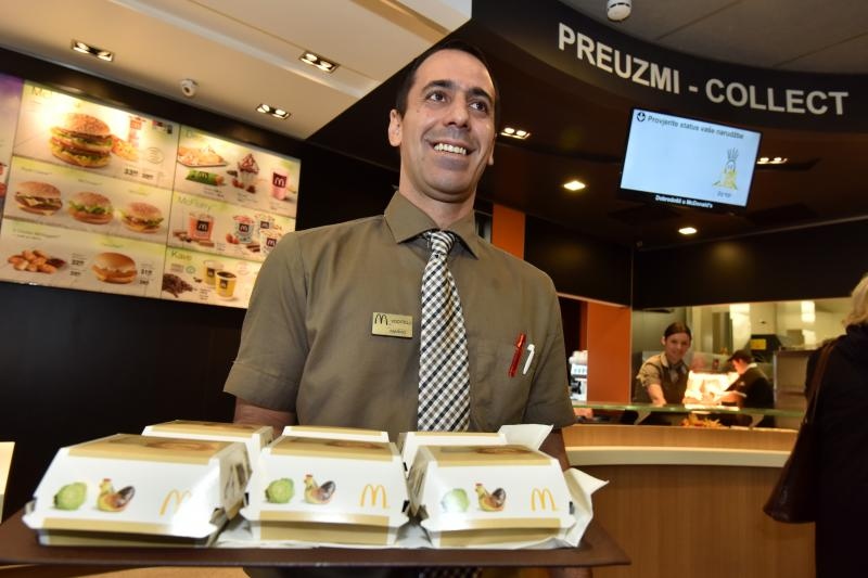 U zgradi nekadasnjeg zeljznickog kolodvora jutros je otvoren prvi Mc Donalds u Zadru Photo: Dino Stanin/PIXSELL