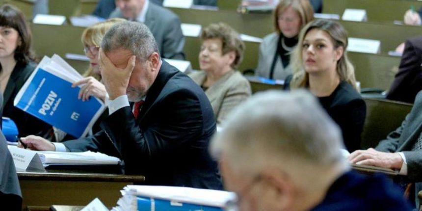 Zagreb – Zagrebacka gradska skupstina na svojoj 35 sjednici raspravlja o proracunu za 2016. godinu. Milan Bandic. Photo: Patrik Macek/PIXSELL