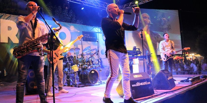 Prvi koncert popularnog slavonskog benda Vigor na otoku Viru