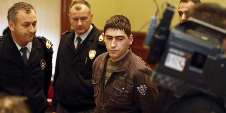 Zadar, 091210
Izricanje presude Elvisu Sopicu koji je optuzen da je ubio taksista Igora Custica u selu Korlat kraj Benkovca. Zupanijski sud u Zadru.
Foto: Jure Miskovic / CROPIX Zadar, 091210
Izricanje presude Elvisu Sopicu koji je optuzen da je ubio taksista Igora Custica u selu Korlat kraj Benkovca. Zupanijski sud u Zadru.
Foto: Jure Miskovic / CROPIX