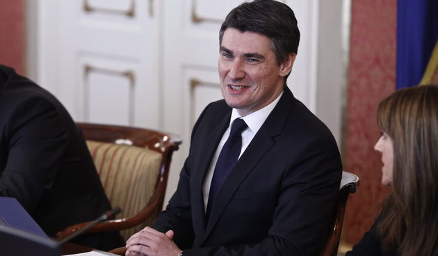 Zagreb, 120112.
Redovna sjednica Vlade RH u Banskim dvorima na Trgu Sv. Marka.
Na slici: Predsjednik vlade Zoran Milanovic. 
Foto: Dragan Matic / CROPIX