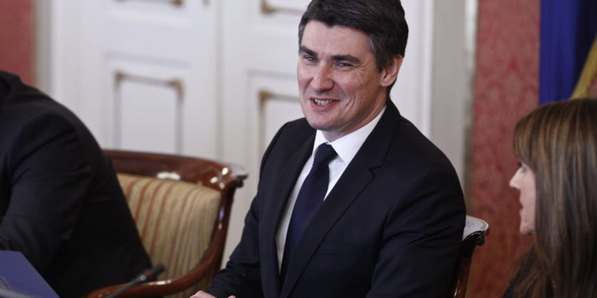 Zagreb, 120112.
Redovna sjednica Vlade RH u Banskim dvorima na Trgu Sv. Marka.
Na slici: Predsjednik vlade Zoran Milanovic. 
Foto: Dragan Matic / CROPIX