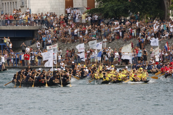 Metkovic, 140810
13. Maraton Ladja na Neretvi od Metkovica do Ploca.
Na slici start maratona u Metkovicu
Foto: Ivo Ravlic / CROPIX