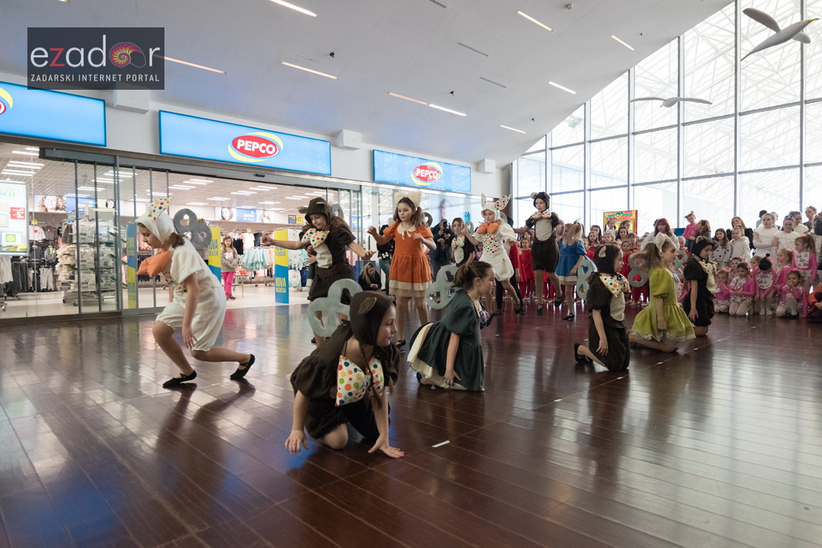 Plesni karneval u City Galleriji Plesni karneval u City Galleriji