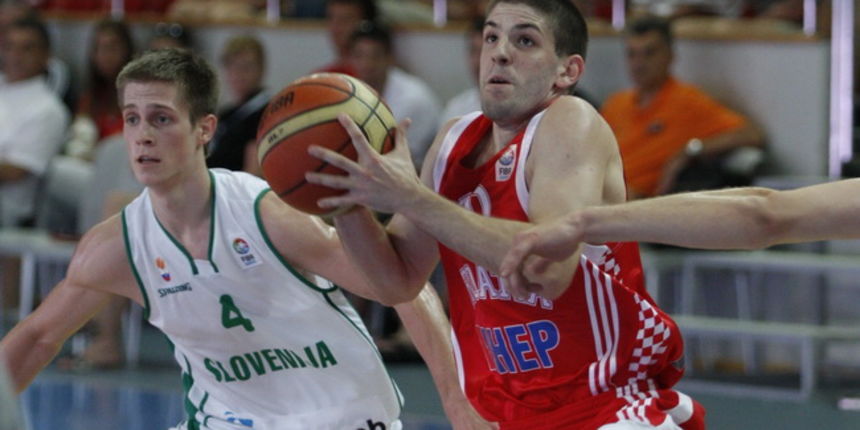 Makarska, 080710. Dvorana GSC. Europsko prvenstvo u kosarci za muske do 20 godina (U-20). Utakmica izmedju Hrvatske i Slovenije. Na slici: Toni Prostran. Foto: Ivo Ravlic / CROPIX Makarska, 080710. Dvorana GSC. Europsko prvenstvo u kosarci za muske do 20 godina (U-20). Utakmica izmedju Hrvatske i Slovenije. Na slici: Toni Prostran. Foto: Ivo Ravlic / CROPIX