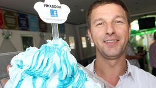 Tisno: Braća Adili napravili novi sladoled i nazvali ga Facebook, Photo: Dusko Jaramaz/PIXSELL