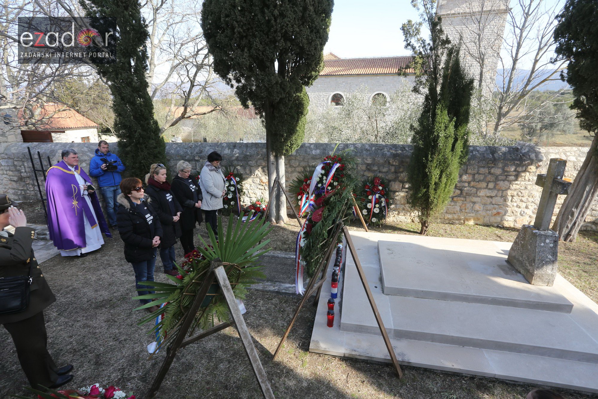 U Donjem Karinu obilježeno sjećanje na rušenje Franjevačkog samostana tijekom VRO Maslenica