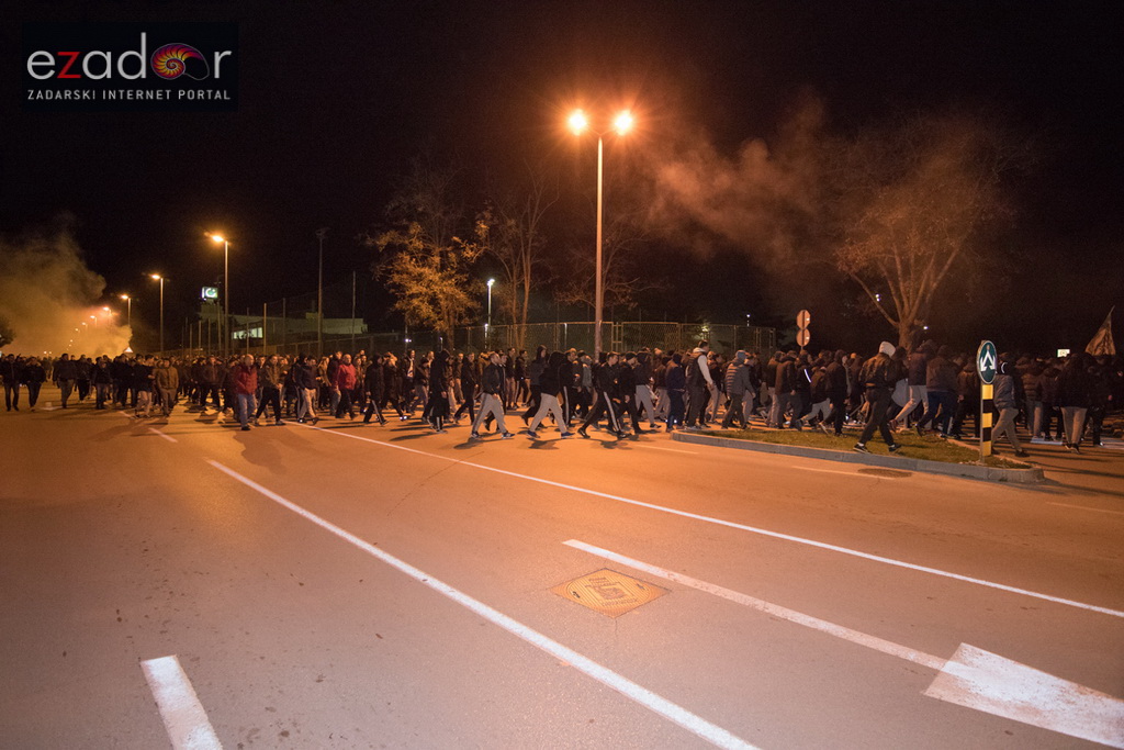 Okupljanje Tornada na Forumu i korteo do Krešinog doma Okupljanje Tornada na Forumu i korteo do Krešinog doma