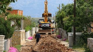 Vir: Radovi na postavljanju javne rasvjete i asfaltiranju prometnica Vir: Radovi na postavljanju javne rasvjete i asfaltiranju prometnica