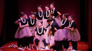 Igrajmo se: Zabranjeno mlađima od 15 strana A