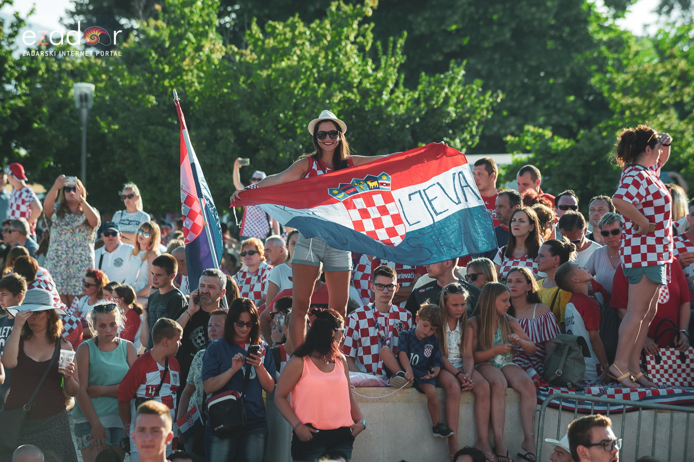 Zadar priredio čudesan doček svojim Vatrenim herojima (1)
