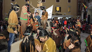 Karneval 2012: Pleme “Crna jama” iz rezervata Stanovi Karneval 2012: Pleme “Crna jama” iz rezervata Stanovi