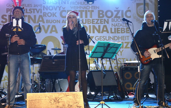 Vir: Božićna fešta uz Dražena Zečića Zeku Vir: Božićna fešta uz Dražena Zečića Zeku