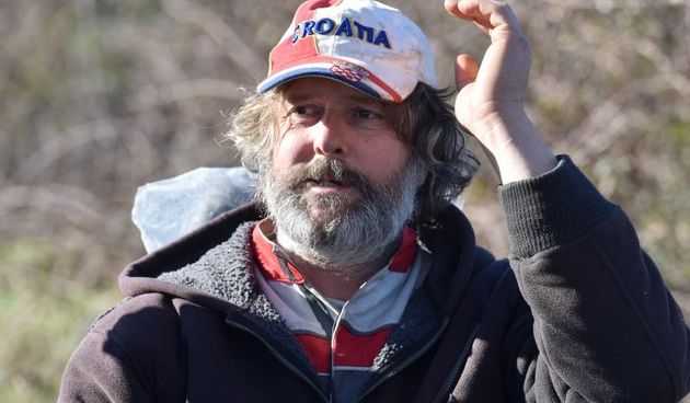 Zadarski performer Enio Mestrovic predstavio projekt “Vrata Zadra” – sjeverni portal. Rijec je o jos jednom performansu, u kojemu se na svoj osebujan nacin Mestrovic osvrnuo na lokalne teme. Photo: Dino Stanin/PIXSELL