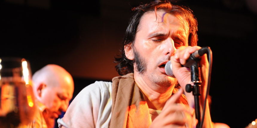 Zadar, 190811
U klubu Arsenal u Zadru Goran Bare i Majke odrzali su promotivni koncert novog albuma Teske boje.
Foto: Andrija Lucic / CROPIX Zadar, 190811
U klubu Arsenal u Zadru Goran Bare i Majke odrzali su promotivni koncert novog albuma Teske boje.
Foto: Andrija Lucic / CROPIX