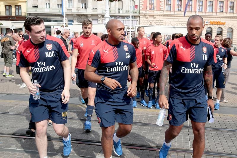 Legendarni Thierry Henry i juniori FC Arsenala prošetali Zagrebom, Photo: Patrik Maček/PIXSELL Legendarni Thierry Henry i juniori FC Arsenala prošetali Zagrebom, Photo: Patrik Maček/PIXSELL