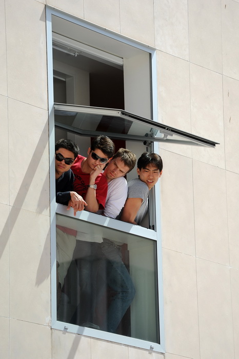 Zadar, 040513.
Plesna udruga Gesta je danas nastupom na Kalelargi najavila zadarski plesni festival in memoriam Nives Simatovic Predovan koji ce poceti 18. svibnja.
Na fotografiji: publika.
Foto: Luka Gerlanc / CROPIX Zadar, 040513.
Plesna udruga Gesta je danas nastupom na Kalelargi najavila zadarski plesni festival in memoriam Nives Simatovic Predovan koji ce poceti 18. svibnja.
Na fotografiji: publika.
Foto: Luka Gerlanc / CROPIX