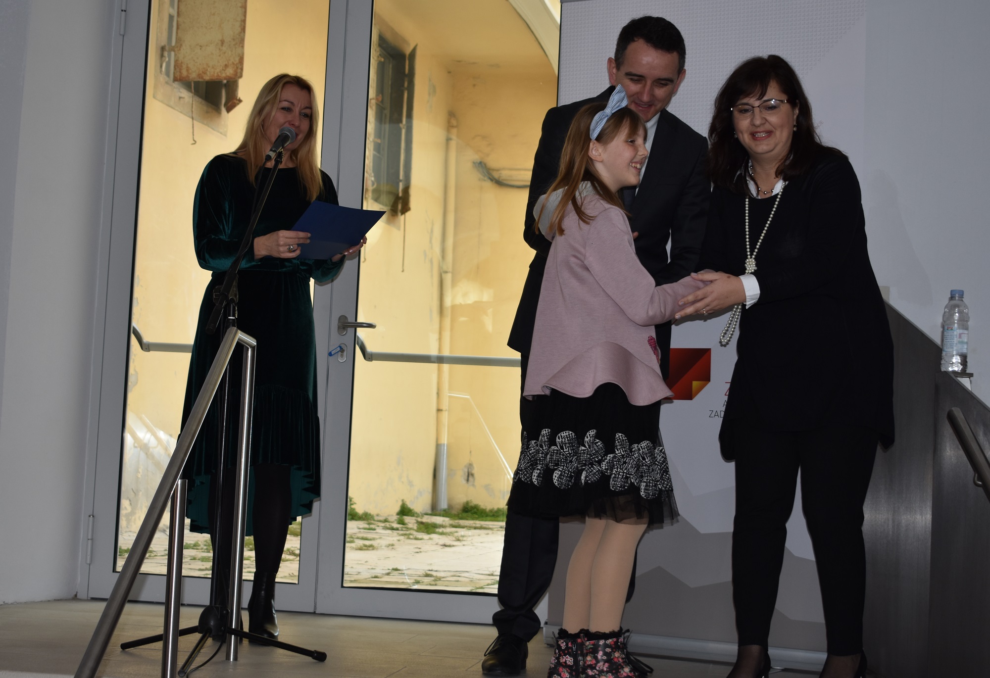 Dodjela nagrada učenicima za radove na natječaju “Hrvatska kakvu želimo” Dodjela nagrada učenicima za radove na natječaju “Hrvatska kakvu želimo”