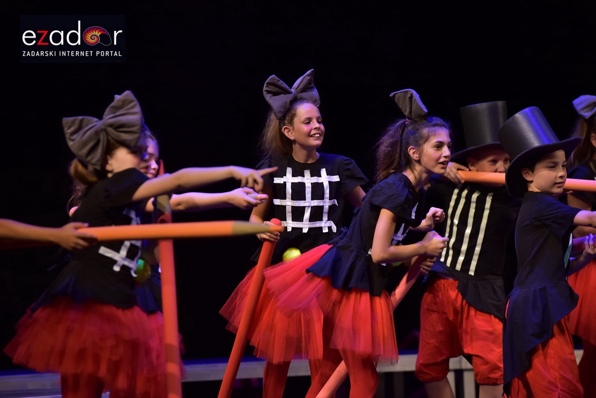 U HNK Zadar održana kazališna revija predstava Udruge “Igrajmo se” U HNK Zadar održana kazališna revija predstava Udruge “Igrajmo se”