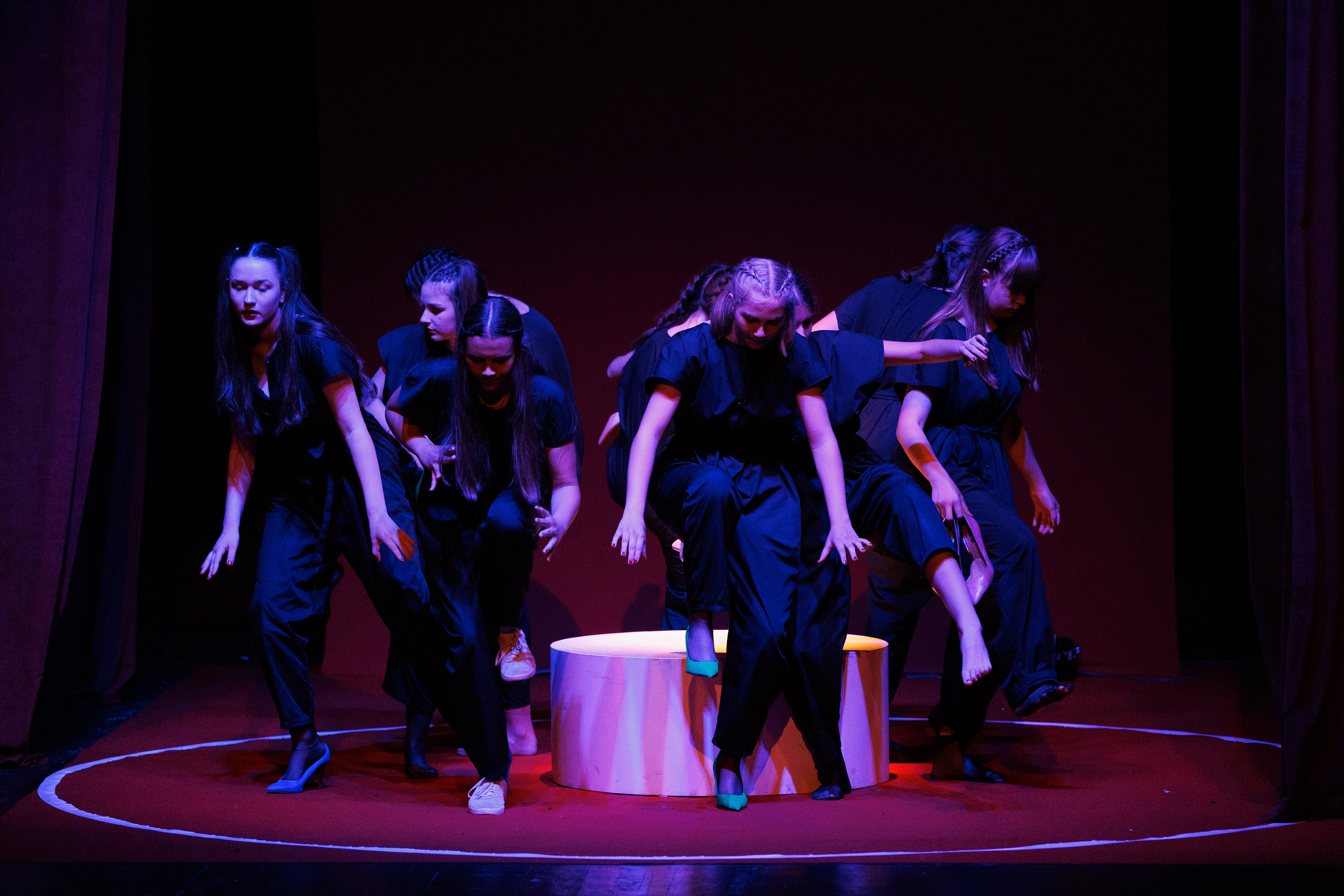 Igrajmo se: Zabranjeno mlađima od 15 strana A