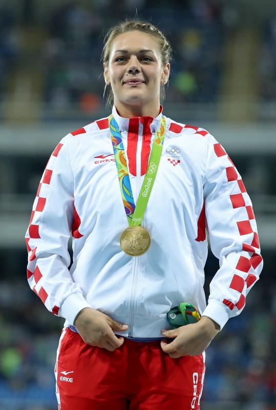PI Rio de Janeiro, ceremonija dodjele medalja u ženskom disku: zlatnu medalju osvojila je Sandra Perković. Photo: Igor Kralj/PIXSELL PI Rio de Janeiro, ceremonija dodjele medalja u ženskom disku: zlatnu medalju osvojila je Sandra Perković. Photo: Igor Kralj/PIXSELL