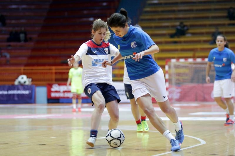 Finale Kutije šibica: ŽNK Osijek – HNTV i MNK Futsal Super chicks 4-1 Finale Kutije šibica: ŽNK Osijek – HNTV i MNK Futsal Super chicks 4-1