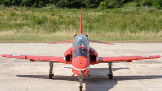Akrobatska skupina “Red Arrows” Royal Air Forcea u posjeti Zračnoj bazi u Zemuniku Akrobatska skupina “Red Arrows” Royal Air Forcea u posjeti Zračnoj bazi u Zemuniku