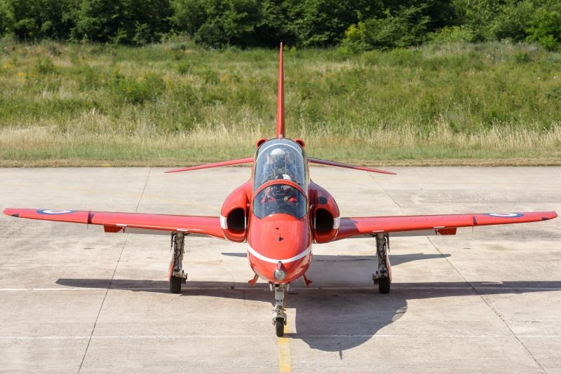 Akrobatska skupina “Red Arrows” Royal Air Forcea u posjeti Zračnoj bazi u Zemuniku Akrobatska skupina “Red Arrows” Royal Air Forcea u posjeti Zračnoj bazi u Zemuniku