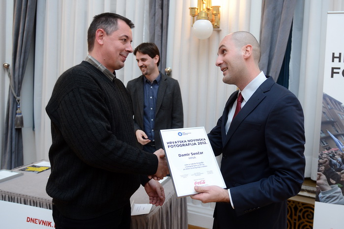Zagreb, 250313.
Hrvatsko novinarsko drustvo, Perkovceva 2.
U Novinarskom domu odrzana je svecana dodjela nagrada za najbolje hrvatske novinske fotografije.
Zbor fotoreportera Hrvatske izbor najboljih novinskih fotografija organizira vec desetu godinu za r