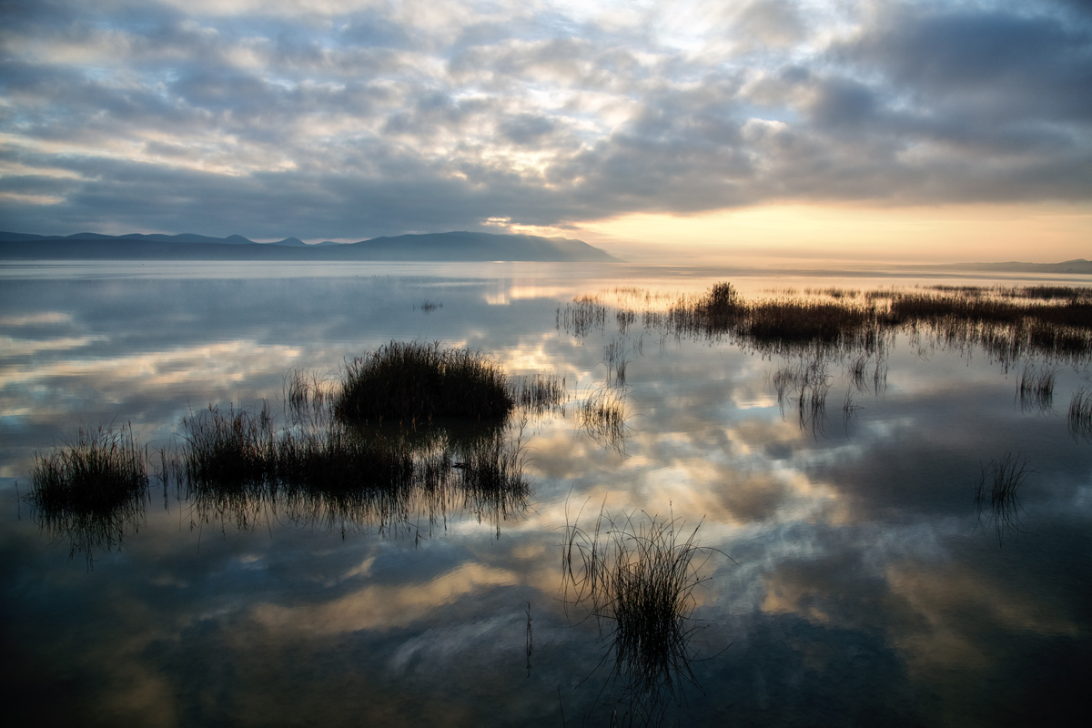 Čarobno jutro na Vranskom jezeru Čarobno jutro na Vranskom jezeru
