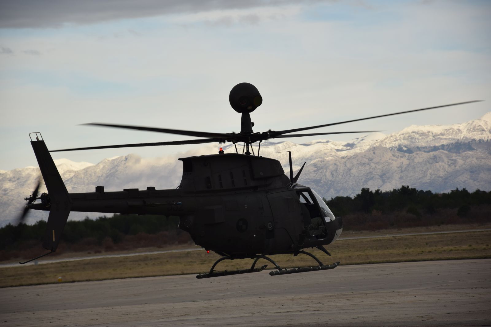 Letačka obuka nove skupine pilota na Kiowama